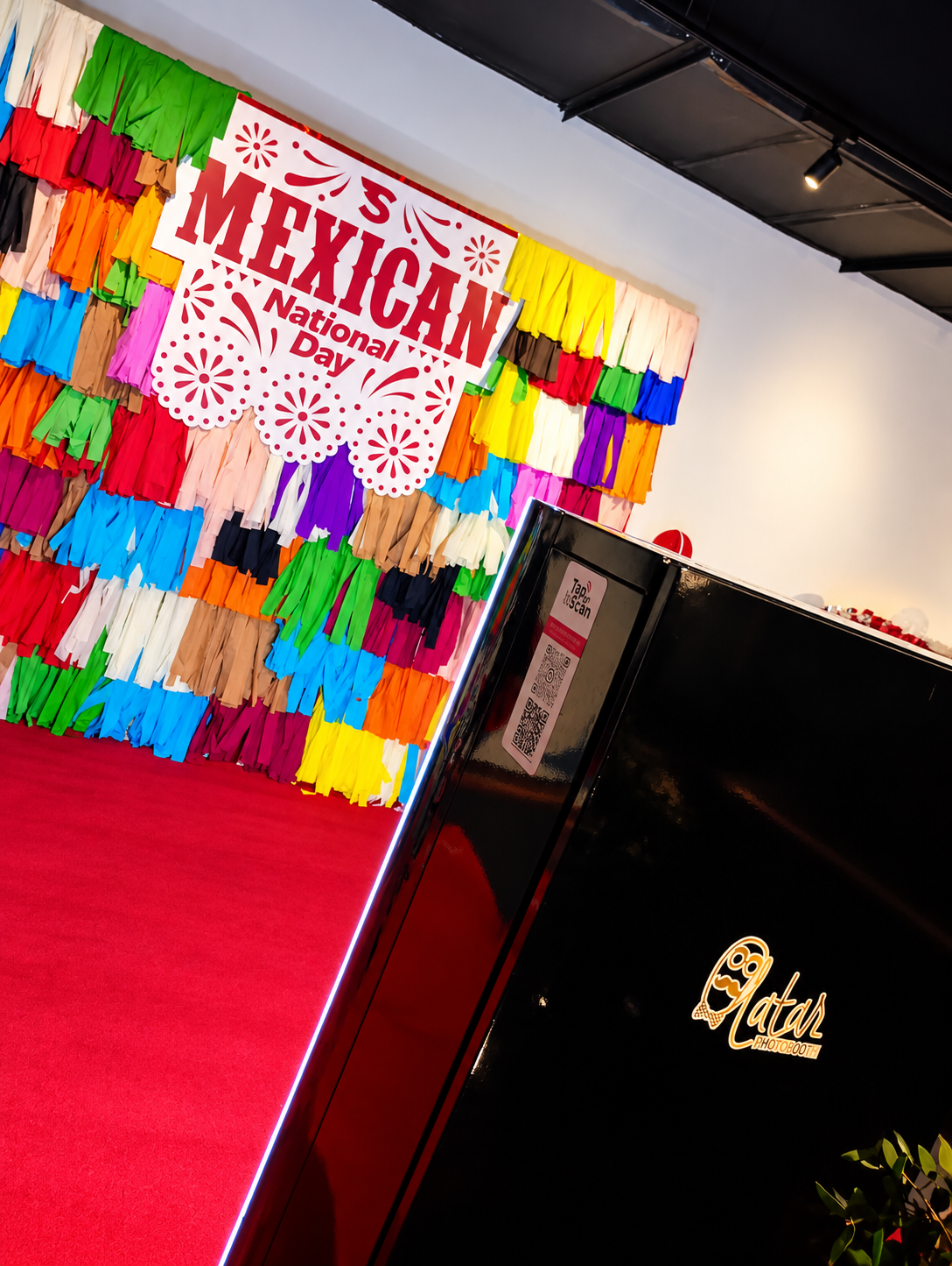 Mexican National Day backdrop with Photobooth Qatar Mystic Black booth at The St. Regis Doha